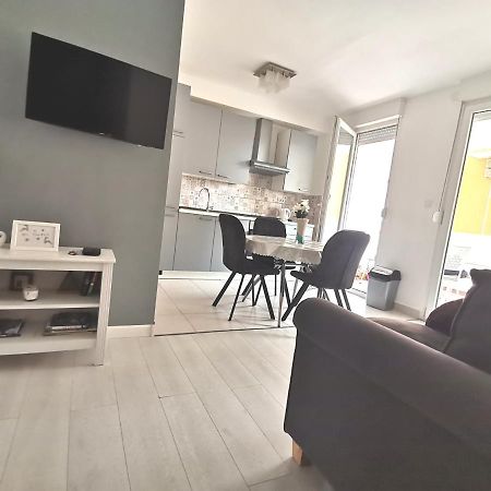 Residential Apartment Σπλιτ Εξωτερικό φωτογραφία